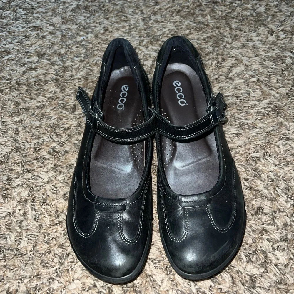 Ecco Black Leather Velcro Strap Shoes Size 7